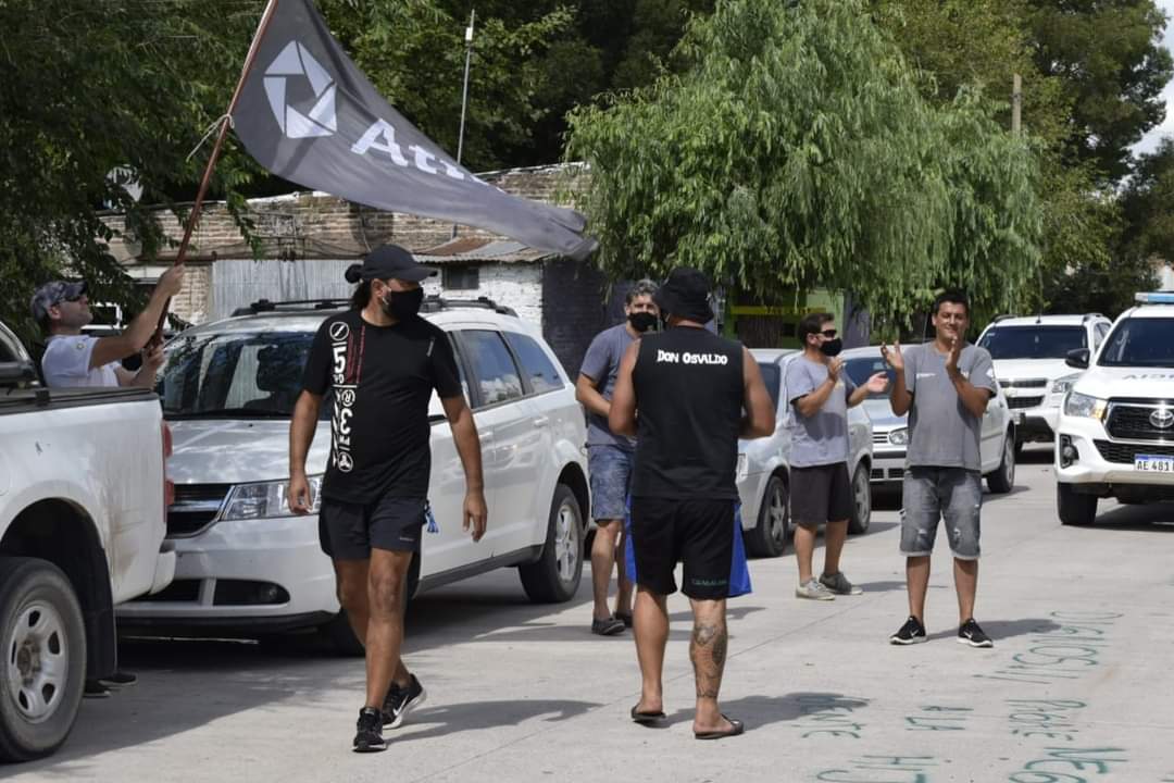 Grupo gremial de ATILRA impidió salida de familia Mayol y empleados de su fábrica en Udaondo